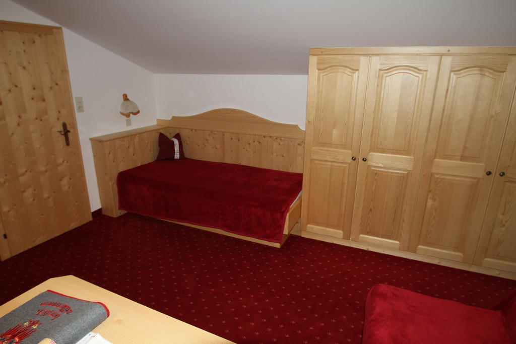 Alpenbauernhof Groebenhof Villa Fulpmes Room photo