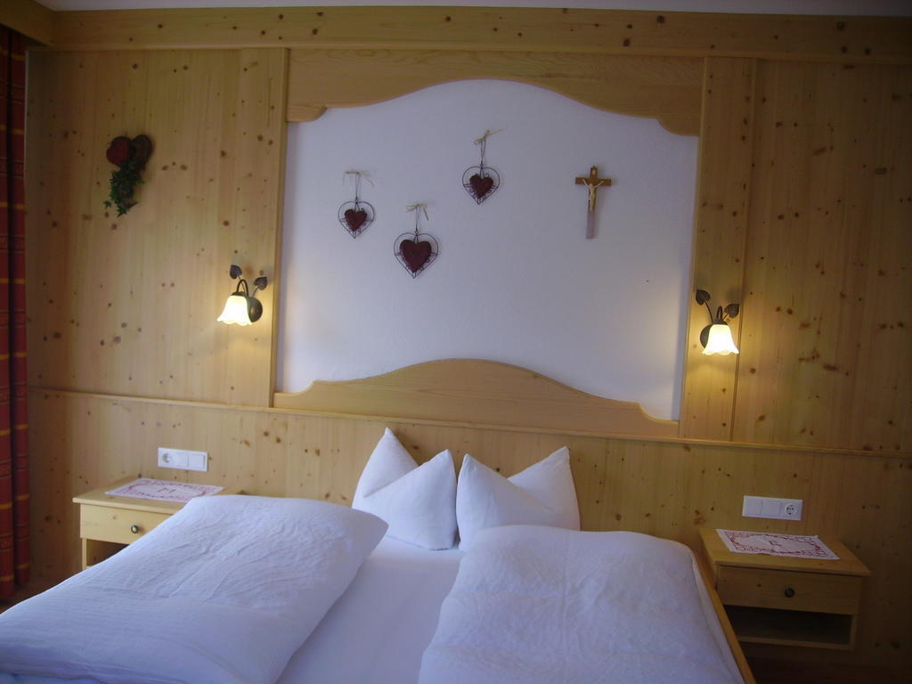 Alpenbauernhof Groebenhof Villa Fulpmes Room photo