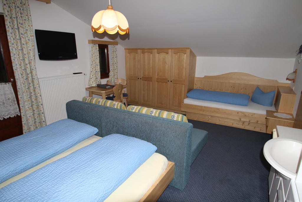 Alpenbauernhof Groebenhof Villa Fulpmes Room photo